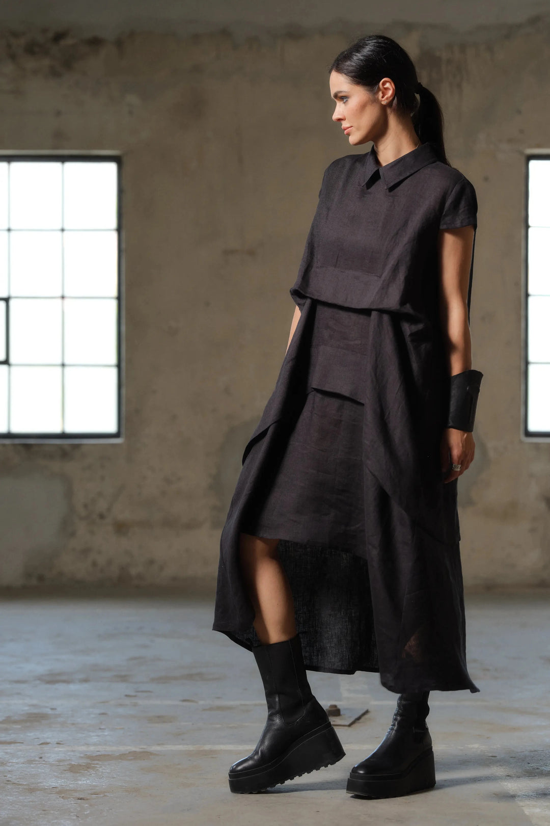 Modern Flowy Short Sleeves Linen Dress - Front View