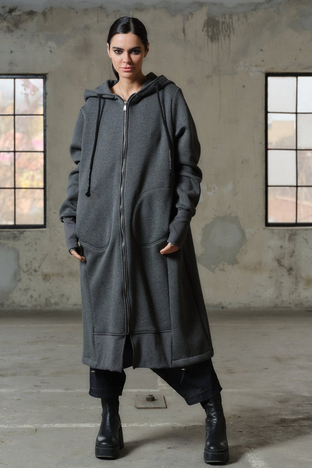 Extra long organic cotton warm sweatshirt with hood