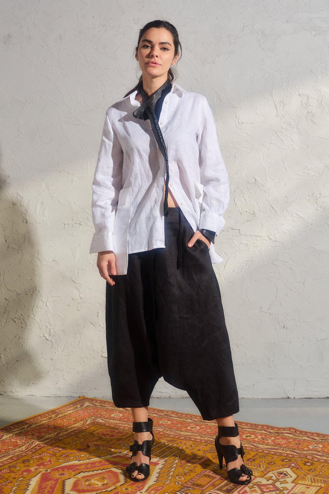 Women's Long Sleeve White Linen bare Back Shirt