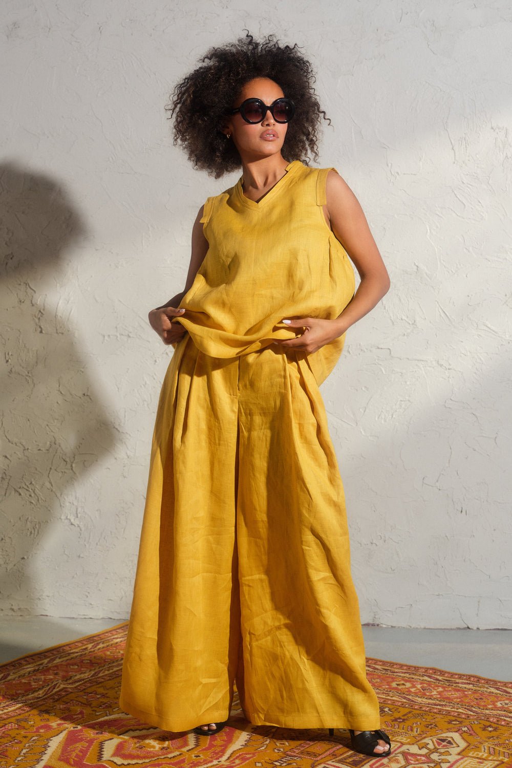 Loose fit linen top in Mustard