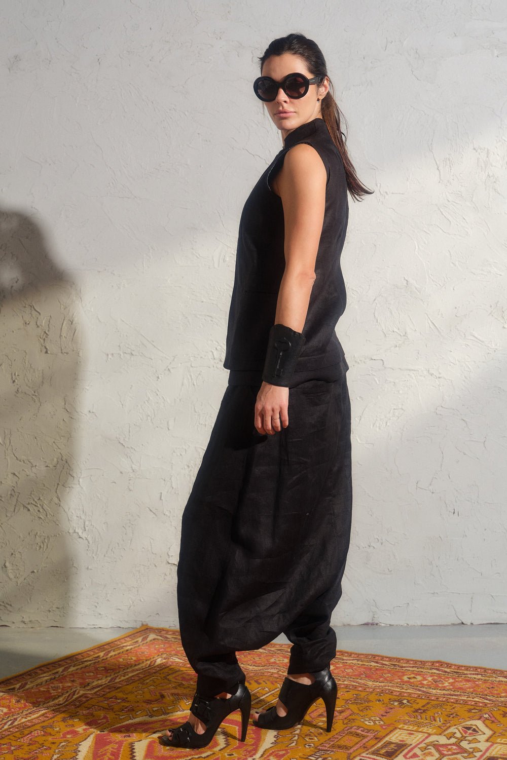 Extravagant linen harem pants