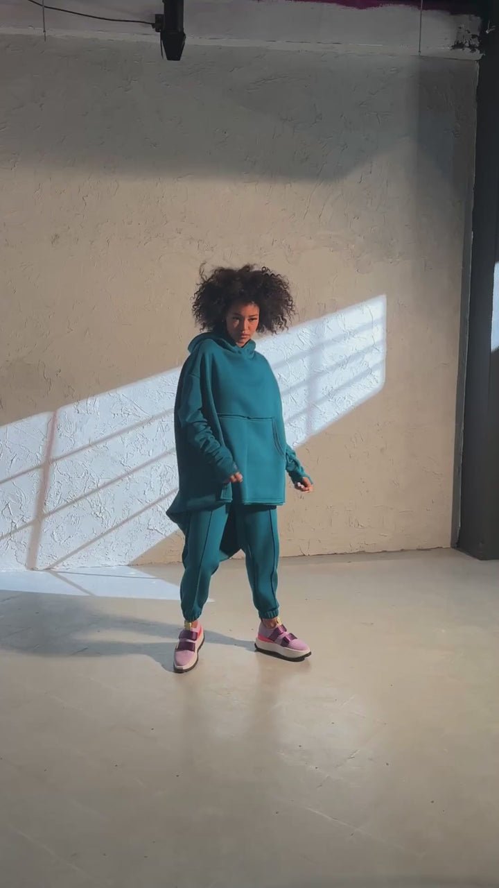 Asymmetrical organic cotton sweatshirt in Petrol blue
